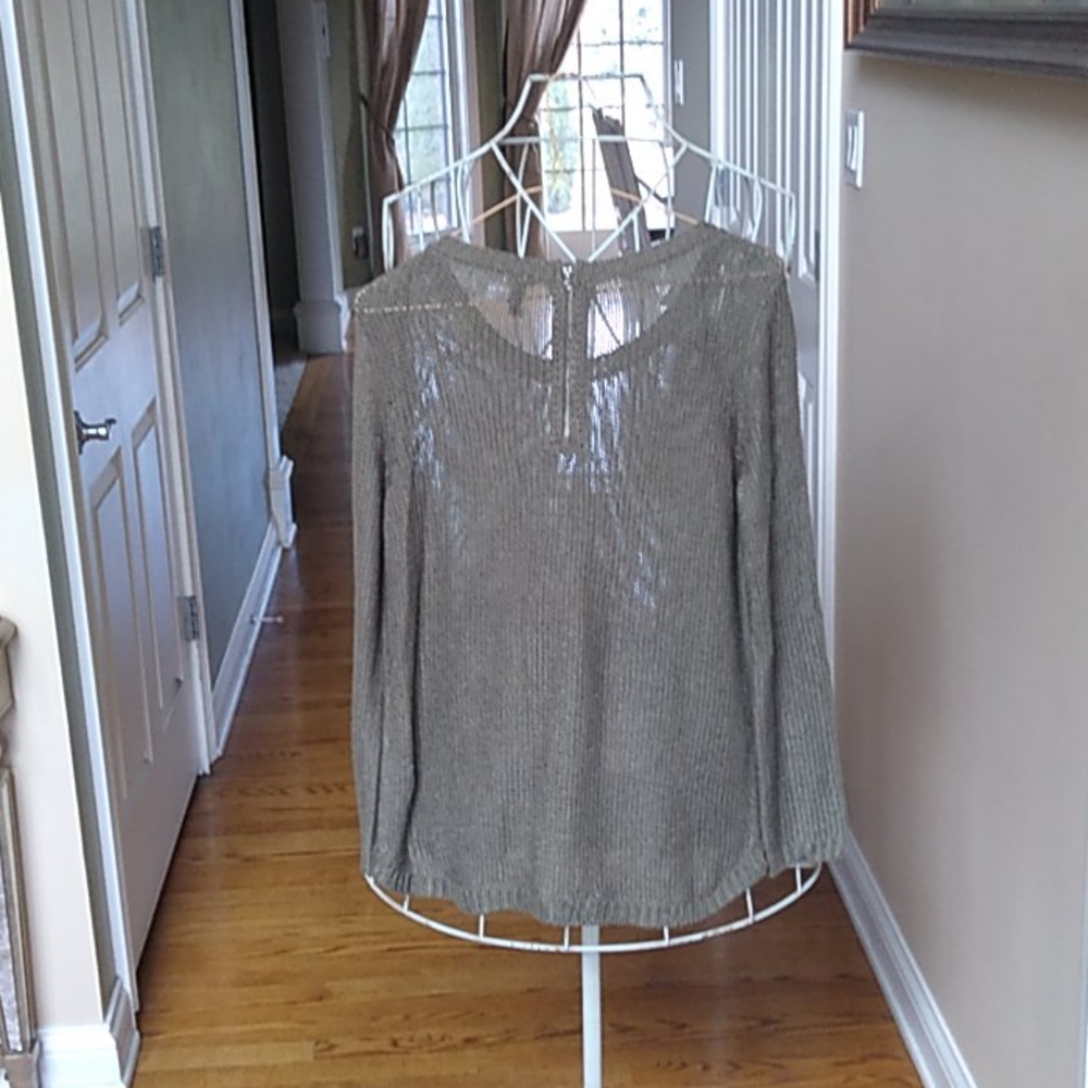 H&M Sweater - Picture 4 of 11